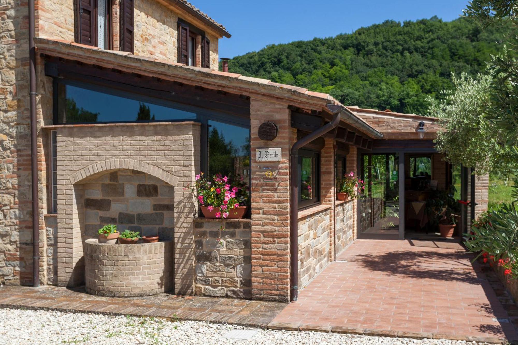 Penna San Giovanni Agriturismo Tre Querce מראה חיצוני תמונה
