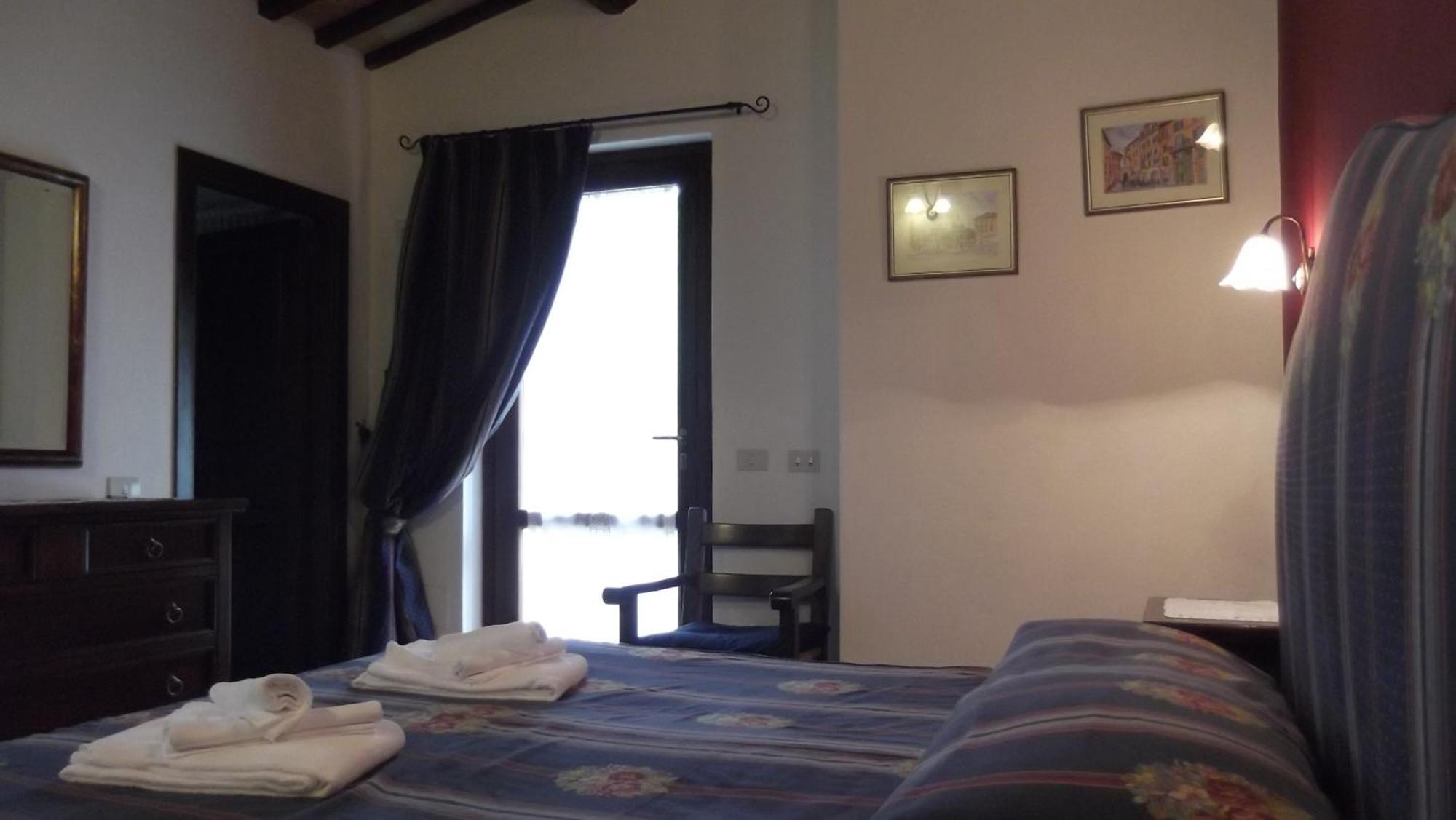 Penna San Giovanni Agriturismo Tre Querce חדר תמונה